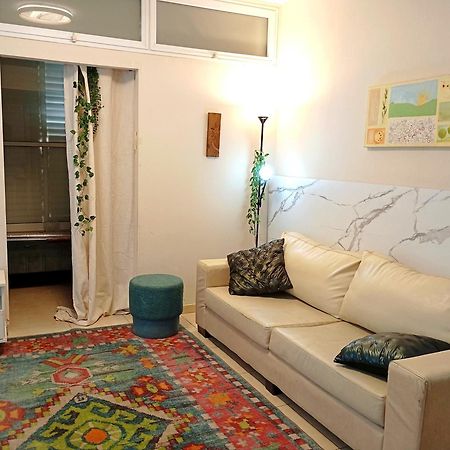 בין העצים Apartment Petach Tikva Екстериор снимка