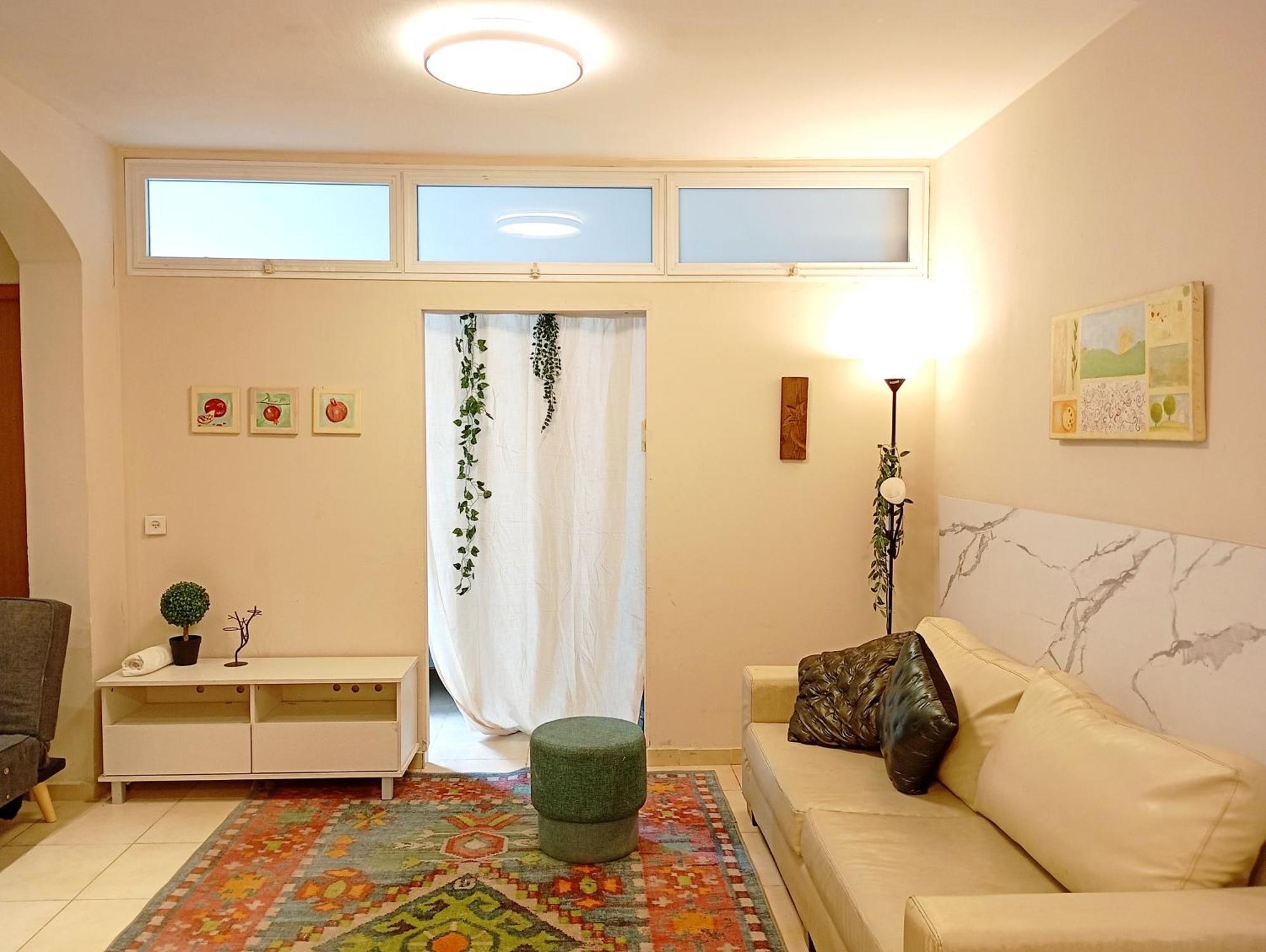 בין העצים Apartment Petach Tikva Екстериор снимка